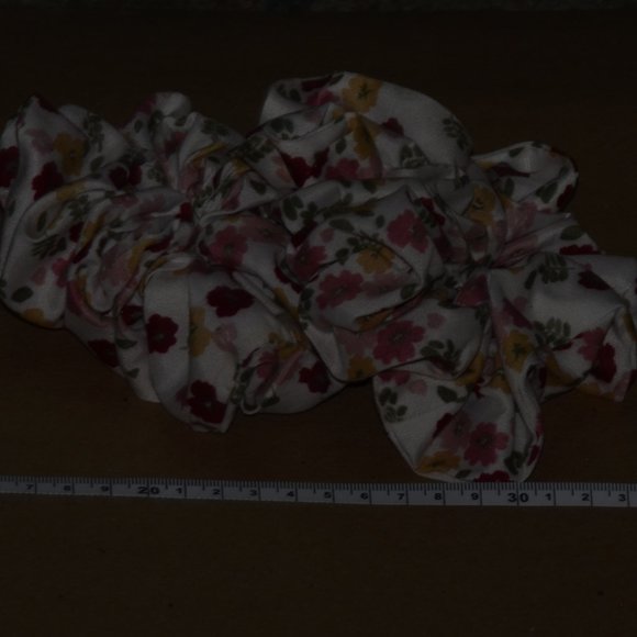 Spring Collection Scrunchies - Picture 6 of 12